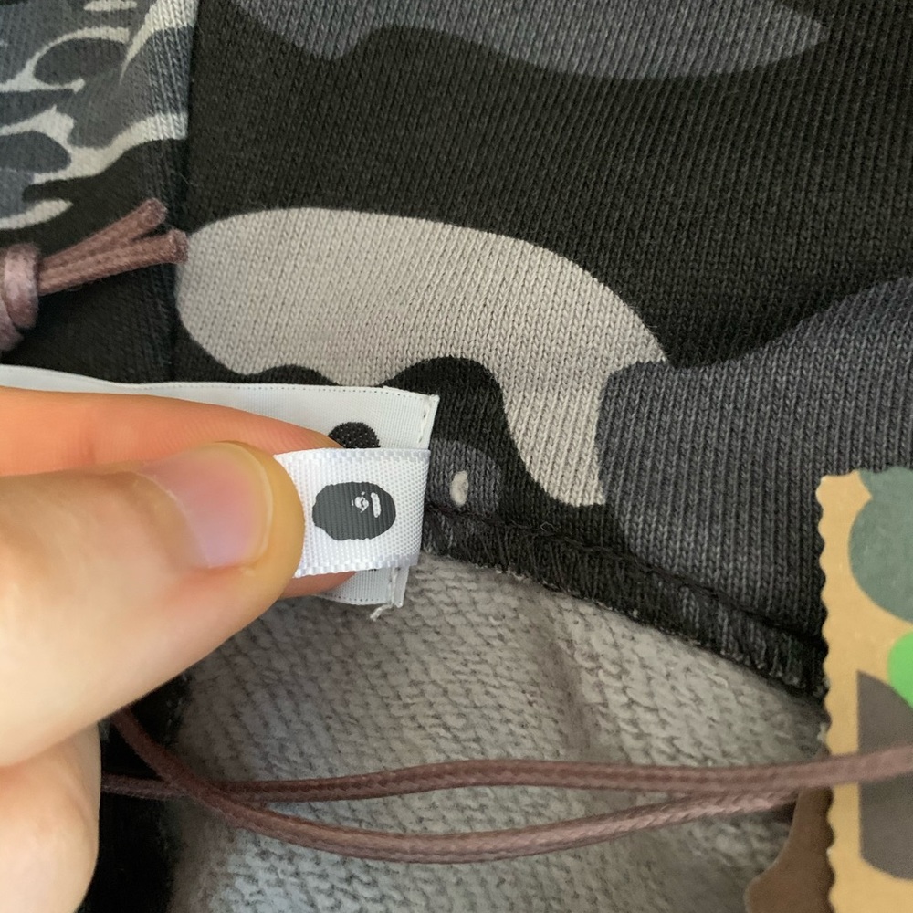 SOLD - Bape X UND Half Tiger Half Shark Hoodie - Picture 4 of 8